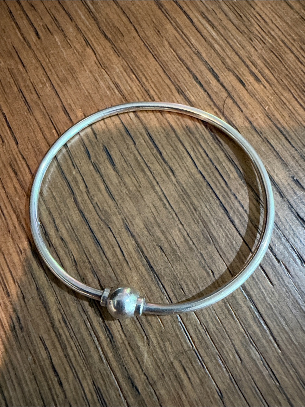 Cape Cob Silver Ball Accent Bangle Bracelet - Silver